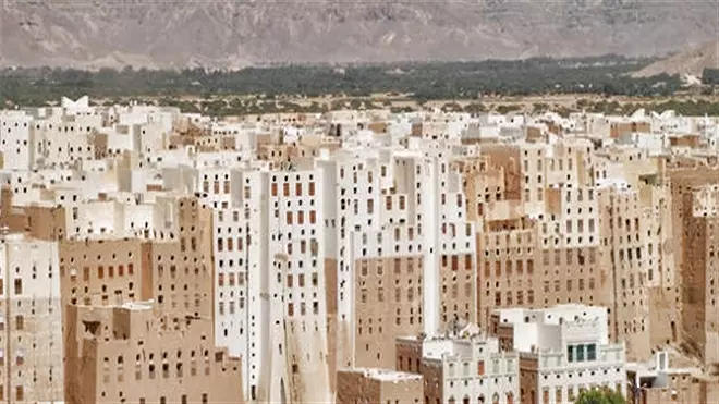 استعدادات لإنشاء مركز لحماية مدينة شبام من كوارث السيول والأعاصير